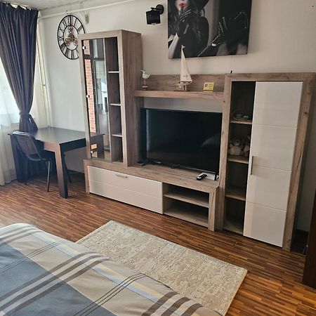 Garsoniera Dary Bloc G2Str Mihai Bravu Turnu Măgurele Kültér fotó